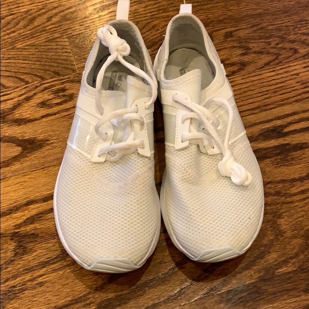 White new balance memory foam shoes